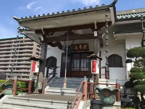 宗保院の本殿・本堂