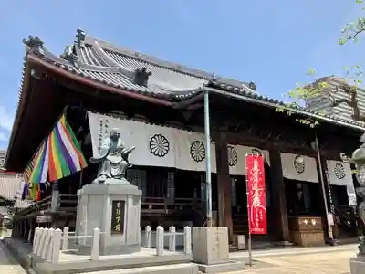 本興寺の本殿・本堂