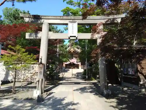 彌彦神社　(伊夜日子神社)の鳥居