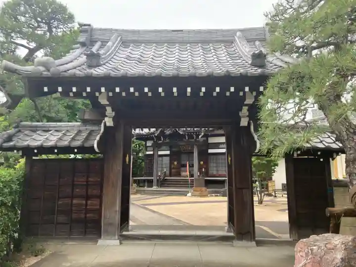 観音寺の{uncategorized: "未分類", other: "その他", undefined: "問題あり", building: "その他建物", grave: "お墓", sacred_gate: "鳥居", guardian: "狛犬", statue: "像", buddha: "仏像", history: "歴史", nature: "自然", garden: "庭園", animal: "動物", pagoda: "塔", temizu: "手水舎", mountain_gate: "山門・神門", sanctuary: "本殿・本堂", subordinate: "末社・摂社", art: "芸術", scenery: "景色", jizo: "地蔵", ema: "絵馬", goshuin: "御朱印", omikuji: "おみくじ", items: "授与品その他", amulet: "お守り", goshuincho: "御朱印帳", eats: "食事", festival: "お祭り", votive_dance: "神楽", shichigosan: "七五三参", wedding: "結婚式", experience: "体験その他", initially: "初詣", around: "周辺", anti_infection: "感染症対策"}