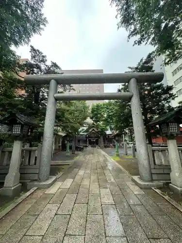 三吉神社の鳥居
