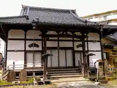 願行寺の本殿