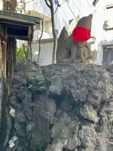 稲荷神社の{uncategorized: "未分類", other: "その他", undefined: "問題あり", building: "その他建物", grave: "お墓", sacred_gate: "鳥居", guardian: "狛犬", statue: "像", buddha: "仏像", history: "歴史", nature: "自然", garden: "庭園", animal: "動物", pagoda: "塔", temizu: "手水舎", mountain_gate: "山門・神門", sanctuary: "本殿・本堂", subordinate: "末社・摂社", art: "芸術", scenery: "景色", jizo: "地蔵", ema: "絵馬", goshuin: "御朱印", omikuji: "おみくじ", items: "授与品その他", amulet: "お守り", goshuincho: "御朱印帳", eats: "食事", festival: "お祭り", votive_dance: "神楽", shichigosan: "七五三参", wedding: "結婚式", experience: "体験その他", initially: "初詣", around: "周辺", anti_infection: "感染症対策"}