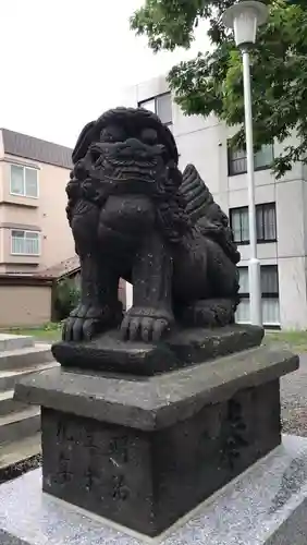 札幌諏訪神社の狛犬