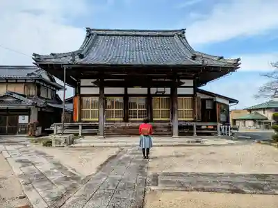 真照寺の本殿・本堂