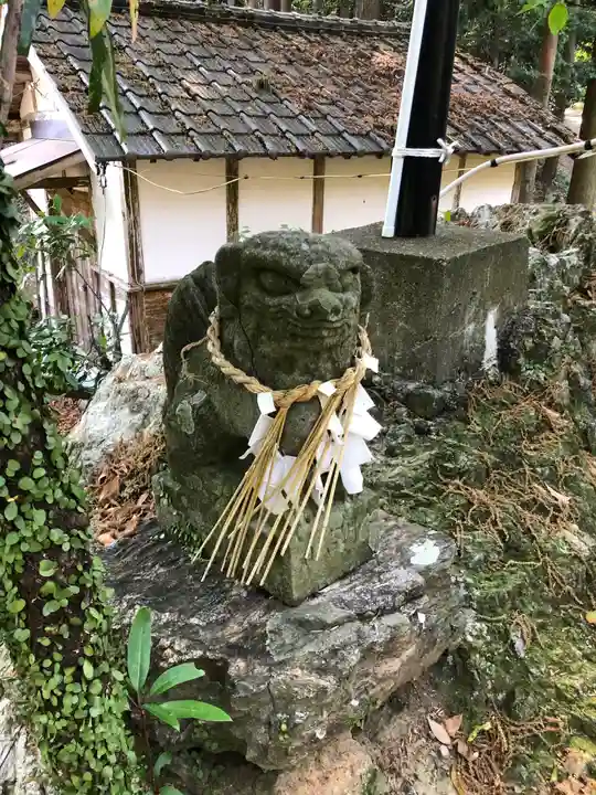 坂本八幡神社の狛犬