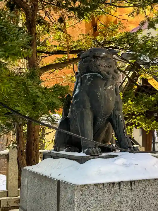 三吉神社の狛犬