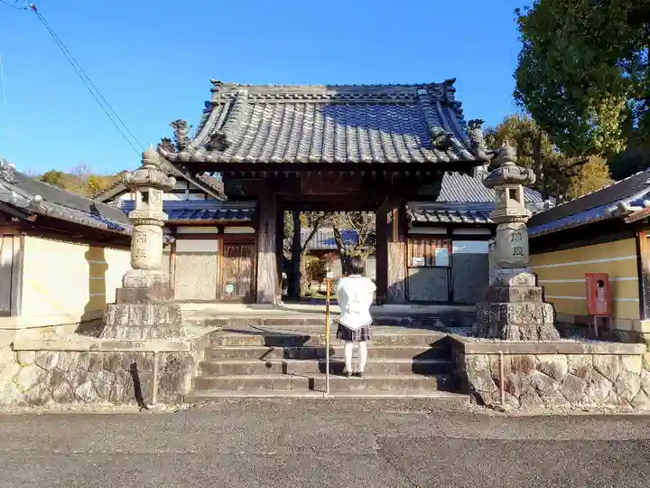 高蔵寺の山門・神門