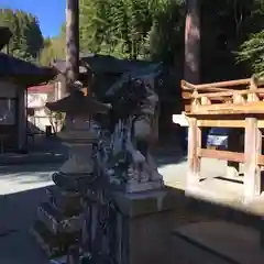 小国両神社の狛犬