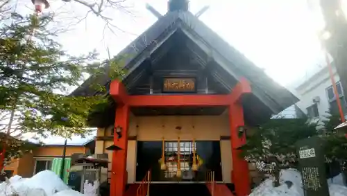 共栄稲荷神社の本殿