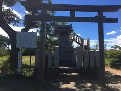 大虫神社（鬼ヶ嶽山頂）の鳥居