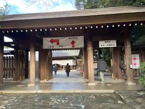 阿佐ヶ谷神明宮の山門・神門