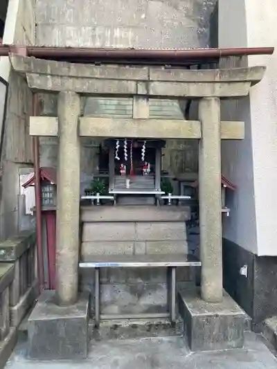弦巻稲荷神社の本殿