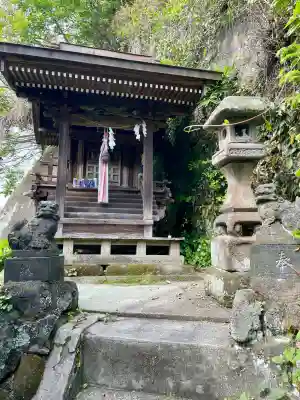 八幡宮の{uncategorized: "未分類", other: "その他", undefined: "問題あり", building: "その他建物", grave: "お墓", sacred_gate: "鳥居", guardian: "狛犬", statue: "像", buddha: "仏像", history: "歴史", nature: "自然", garden: "庭園", animal: "動物", pagoda: "塔", temizu: "手水舎", mountain_gate: "山門・神門", sanctuary: "本殿・本堂", subordinate: "末社・摂社", art: "芸術", scenery: "景色", jizo: "地蔵", ema: "絵馬", goshuin: "御朱印", omikuji: "おみくじ", items: "授与品その他", amulet: "お守り", goshuincho: "御朱印帳", eats: "食事", festival: "お祭り", votive_dance: "神楽", shichigosan: "七五三参", wedding: "結婚式", experience: "体験その他", initially: "初詣", around: "周辺", anti_infection: "感染症対策"}