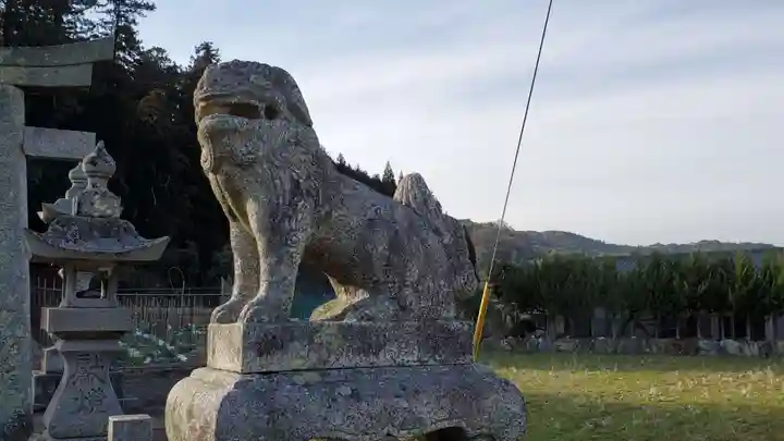 岩戸見神社の狛犬