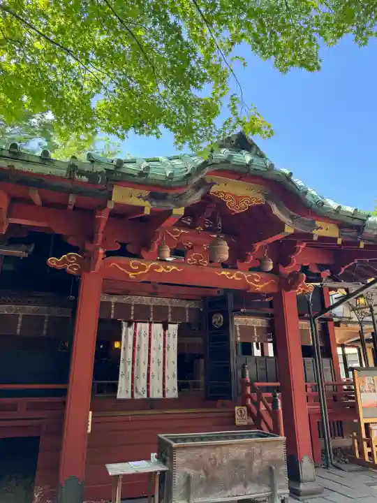 赤坂氷川神社の{uncategorized: "未分類", other: "その他", undefined: "問題あり", building: "その他建物", grave: "お墓", sacred_gate: "鳥居", guardian: "狛犬", statue: "像", buddha: "仏像", history: "歴史", nature: "自然", garden: "庭園", animal: "動物", pagoda: "塔", temizu: "手水舎", mountain_gate: "山門・神門", sanctuary: "本殿・本堂", subordinate: "末社・摂社", art: "芸術", scenery: "景色", jizo: "地蔵", ema: "絵馬", goshuin: "御朱印", omikuji: "おみくじ", items: "授与品その他", amulet: "お守り", goshuincho: "御朱印帳", eats: "食事", festival: "お祭り", votive_dance: "神楽", shichigosan: "七五三参", wedding: "結婚式", experience: "体験その他", initially: "初詣", around: "周辺", anti_infection: "感染症対策"}