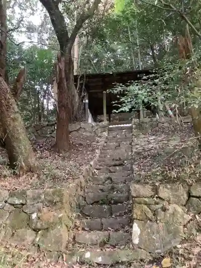 岩割瀬神社の建物その他
