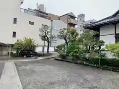 願泉寺の建物その他