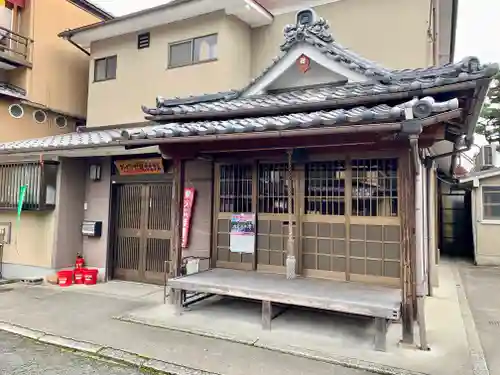 厄除立石地蔵尊の本殿・本堂