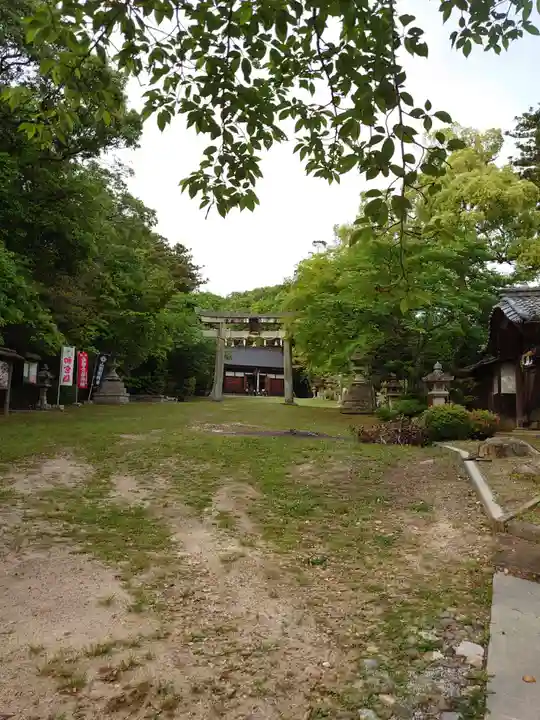 山津照神社の鳥居