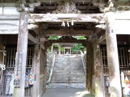 横蔵寺の山門