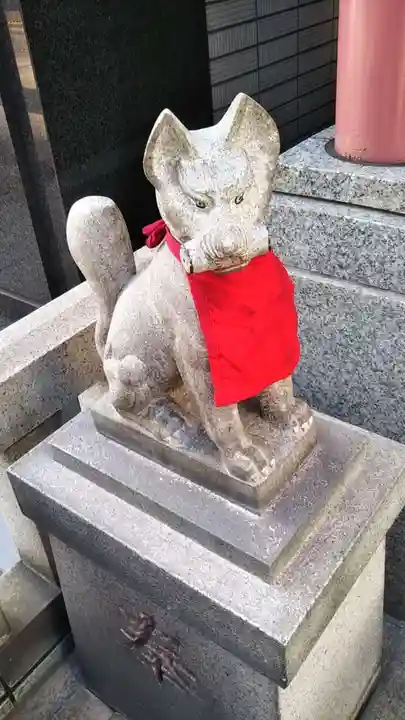 明治座稲荷神社の狛犬