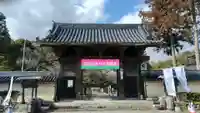 誕生寺の山門・神門