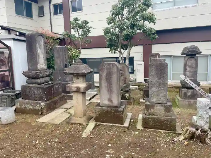 清源寺の{uncategorized: "未分類", other: "その他", undefined: "問題あり", building: "その他建物", grave: "お墓", sacred_gate: "鳥居", guardian: "狛犬", statue: "像", buddha: "仏像", history: "歴史", nature: "自然", garden: "庭園", animal: "動物", pagoda: "塔", temizu: "手水舎", mountain_gate: "山門・神門", sanctuary: "本殿・本堂", subordinate: "末社・摂社", art: "芸術", scenery: "景色", jizo: "地蔵", ema: "絵馬", goshuin: "御朱印", omikuji: "おみくじ", items: "授与品その他", amulet: "お守り", goshuincho: "御朱印帳", eats: "食事", festival: "お祭り", votive_dance: "神楽", shichigosan: "七五三参", wedding: "結婚式", experience: "体験その他", initially: "初詣", around: "周辺", anti_infection: "感染症対策"}