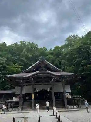 戸隠神社中社の{uncategorized: "未分類", other: "その他", undefined: "問題あり", building: "その他建物", grave: "お墓", sacred_gate: "鳥居", guardian: "狛犬", statue: "像", buddha: "仏像", history: "歴史", nature: "自然", garden: "庭園", animal: "動物", pagoda: "塔", temizu: "手水舎", mountain_gate: "山門・神門", sanctuary: "本殿・本堂", subordinate: "末社・摂社", art: "芸術", scenery: "景色", jizo: "地蔵", ema: "絵馬", goshuin: "御朱印", omikuji: "おみくじ", items: "授与品その他", amulet: "お守り", goshuincho: "御朱印帳", eats: "食事", festival: "お祭り", votive_dance: "神楽", shichigosan: "七五三参", wedding: "結婚式", experience: "体験その他", initially: "初詣", around: "周辺", anti_infection: "感染症対策"}