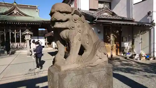 鴨居八幡神社の狛犬