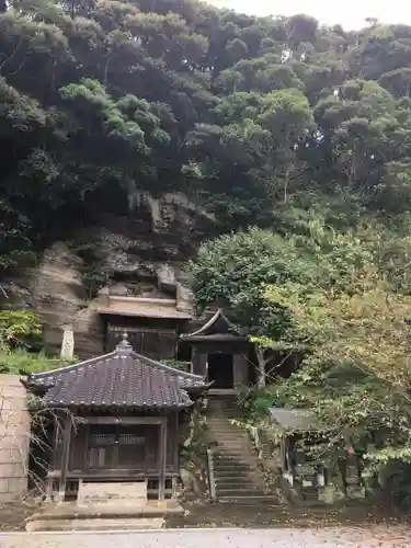 那古寺の本殿