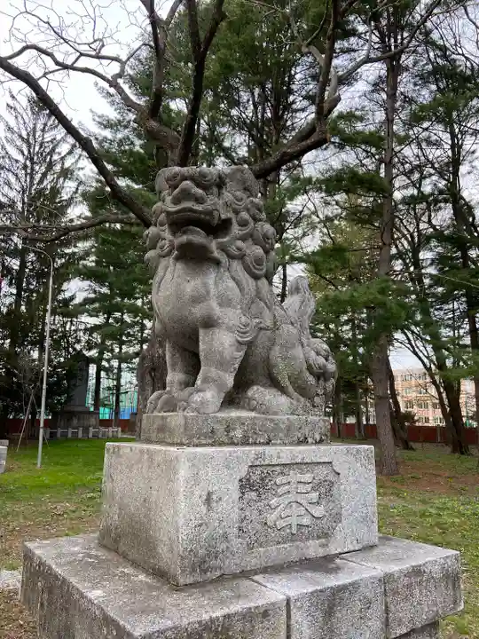 十勝護国神社の狛犬