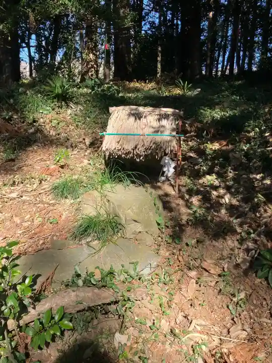 飯渕香取神社の{uncategorized: "未分類", other: "その他", undefined: "問題あり", building: "その他建物", grave: "お墓", sacred_gate: "鳥居", guardian: "狛犬", statue: "像", buddha: "仏像", history: "歴史", nature: "自然", garden: "庭園", animal: "動物", pagoda: "塔", temizu: "手水舎", mountain_gate: "山門・神門", sanctuary: "本殿・本堂", subordinate: "末社・摂社", art: "芸術", scenery: "景色", jizo: "地蔵", ema: "絵馬", goshuin: "御朱印", omikuji: "おみくじ", items: "授与品その他", amulet: "お守り", goshuincho: "御朱印帳", eats: "食事", festival: "お祭り", votive_dance: "神楽", shichigosan: "七五三参", wedding: "結婚式", experience: "体験その他", initially: "初詣", around: "周辺", anti_infection: "感染症対策"}