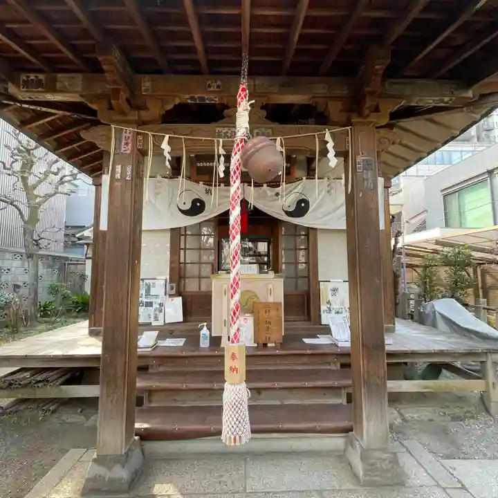 四谷於岩稲荷田宮神社の本殿・本堂