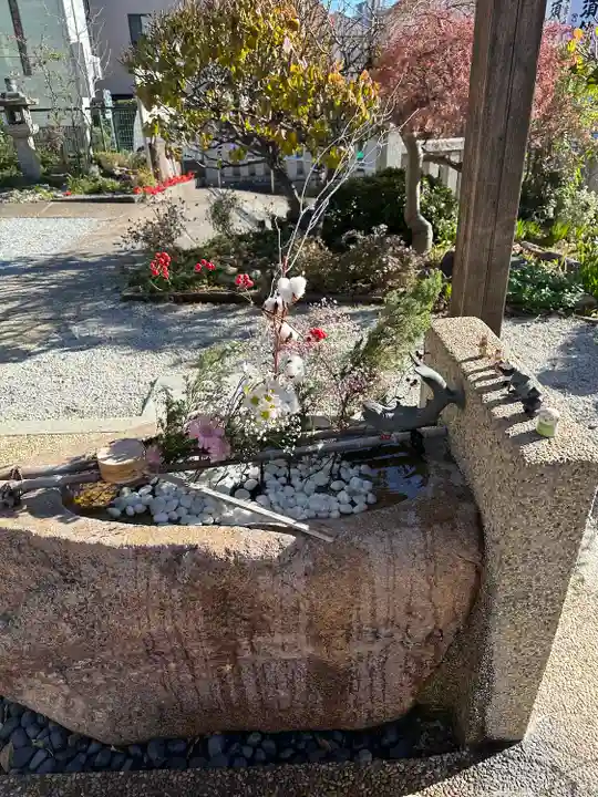 水堂須佐男神社の手水舎