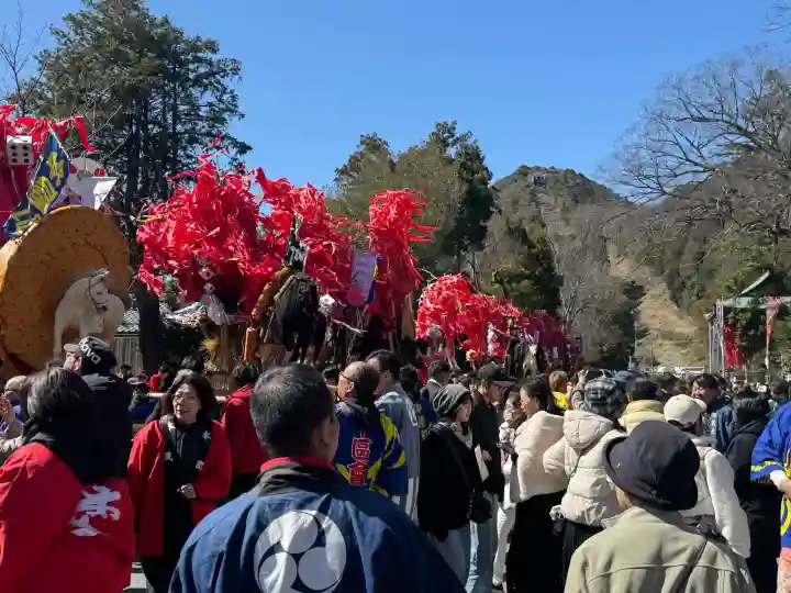 日牟禮八幡宮の{uncategorized: "未分類", other: "その他", undefined: "問題あり", building: "その他建物", grave: "お墓", sacred_gate: "鳥居", guardian: "狛犬", statue: "像", buddha: "仏像", history: "歴史", nature: "自然", garden: "庭園", animal: "動物", pagoda: "塔", temizu: "手水舎", mountain_gate: "山門・神門", sanctuary: "本殿・本堂", subordinate: "末社・摂社", art: "芸術", scenery: "景色", jizo: "地蔵", ema: "絵馬", goshuin: "御朱印", omikuji: "おみくじ", items: "授与品その他", amulet: "お守り", goshuincho: "御朱印帳", eats: "食事", festival: "お祭り", votive_dance: "神楽", shichigosan: "七五三参", wedding: "結婚式", experience: "体験その他", initially: "初詣", around: "周辺", anti_infection: "感染症対策"}