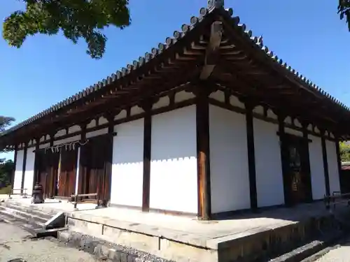 新薬師寺の本殿