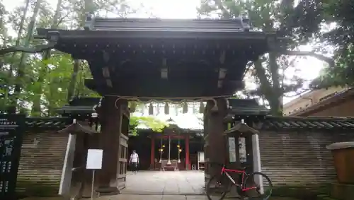 赤坂氷川神社の山門・神門