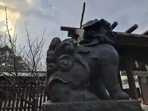 札幌護國神社の狛犬