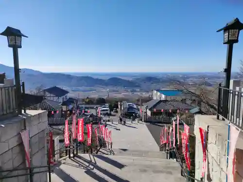 筑波山神社の{uncategorized: "未分類", other: "その他", undefined: "問題あり", building: "その他建物", grave: "お墓", sacred_gate: "鳥居", guardian: "狛犬", statue: "像", buddha: "仏像", history: "歴史", nature: "自然", garden: "庭園", animal: "動物", pagoda: "塔", temizu: "手水舎", mountain_gate: "山門・神門", sanctuary: "本殿・本堂", subordinate: "末社・摂社", art: "芸術", scenery: "景色", jizo: "地蔵", ema: "絵馬", goshuin: "御朱印", omikuji: "おみくじ", items: "授与品その他", amulet: "お守り", goshuincho: "御朱印帳", eats: "食事", festival: "お祭り", votive_dance: "神楽", shichigosan: "七五三参", wedding: "結婚式", experience: "体験その他", initially: "初詣", around: "周辺", anti_infection: "感染症対策"}