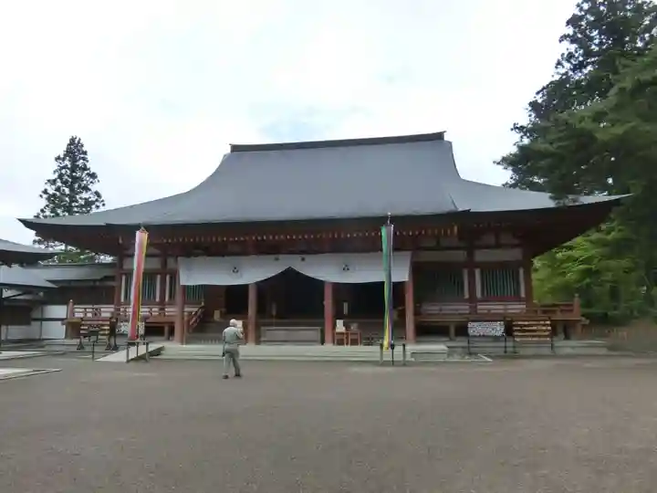 毛越寺の本殿・本堂