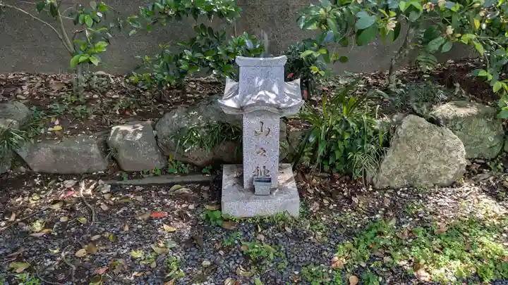 大浦諏訪神社の末社・摂社