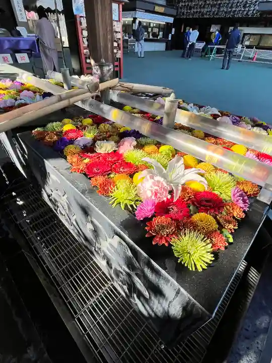 成田山深川不動堂(新勝寺東京別院)の手水舎