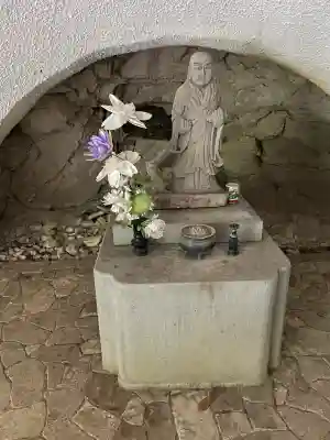 安國論寺（安国論寺）の{uncategorized: "未分類", other: "その他", undefined: "問題あり", building: "その他建物", grave: "お墓", sacred_gate: "鳥居", guardian: "狛犬", statue: "像", buddha: "仏像", history: "歴史", nature: "自然", garden: "庭園", animal: "動物", pagoda: "塔", temizu: "手水舎", mountain_gate: "山門・神門", sanctuary: "本殿・本堂", subordinate: "末社・摂社", art: "芸術", scenery: "景色", jizo: "地蔵", ema: "絵馬", goshuin: "御朱印", omikuji: "おみくじ", items: "授与品その他", amulet: "お守り", goshuincho: "御朱印帳", eats: "食事", festival: "お祭り", votive_dance: "神楽", shichigosan: "七五三参", wedding: "結婚式", experience: "体験その他", initially: "初詣", around: "周辺", anti_infection: "感染症対策"}