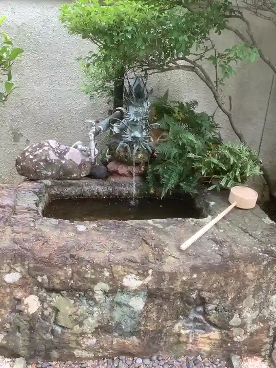 教善寺の手水舎