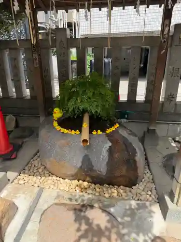 元三島神社の{uncategorized: "未分類", other: "その他", undefined: "問題あり", building: "その他建物", grave: "お墓", sacred_gate: "鳥居", guardian: "狛犬", statue: "像", buddha: "仏像", history: "歴史", nature: "自然", garden: "庭園", animal: "動物", pagoda: "塔", temizu: "手水舎", mountain_gate: "山門・神門", sanctuary: "本殿・本堂", subordinate: "末社・摂社", art: "芸術", scenery: "景色", jizo: "地蔵", ema: "絵馬", goshuin: "御朱印", omikuji: "おみくじ", items: "授与品その他", amulet: "お守り", goshuincho: "御朱印帳", eats: "食事", festival: "お祭り", votive_dance: "神楽", shichigosan: "七五三参", wedding: "結婚式", experience: "体験その他", initially: "初詣", around: "周辺", anti_infection: "感染症対策"}
