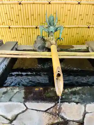 銀杏岡八幡神社の手水舎