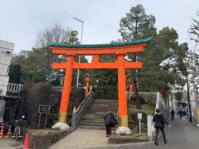 穴八幡宮の鳥居