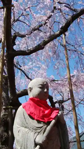 六地蔵寺の地蔵