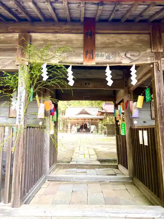 吾妻神社の山門・神門